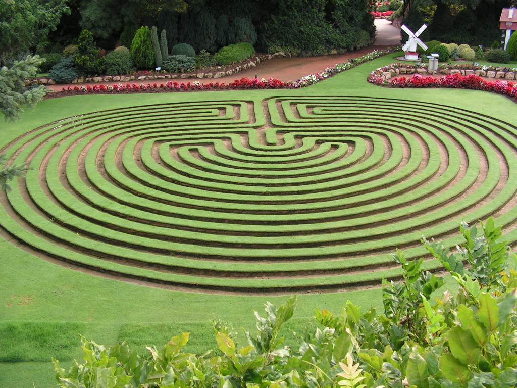Very striking turf maze Labyrinthgarten, Labyrinth, Garten